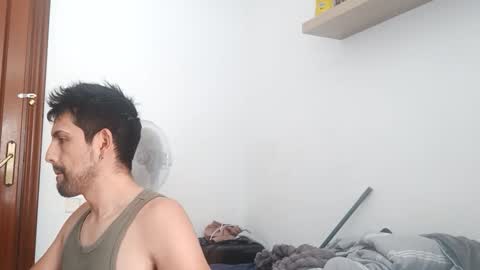 Snapshot of hetero27cum chatting on May 19, 2026, 11:38 am Euphoria Boys online show from May 19, 2026, 11:38 am