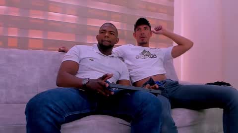 heteros men online show from February 10, 2025, 7:38 pm