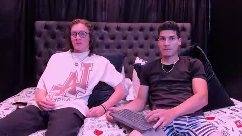 heteros men online show from March 14, 2026, 9:09 pm