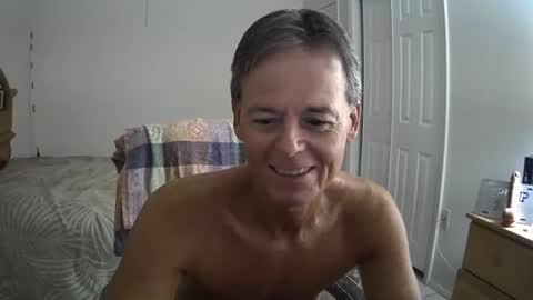 Snapshot of hewes1 chatting on October 3, 2025, 9:39 am hewes1 online show from October 3, 2025, 9:39 am
