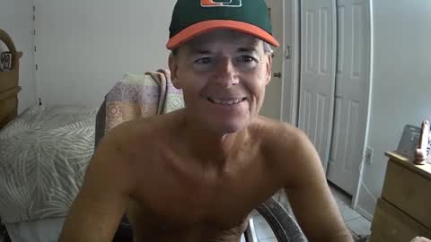 Snapshot of hewes1 chatting on October 10, 2025, 9:30 am hewes1 online show from October 10, 2025, 9:30 am