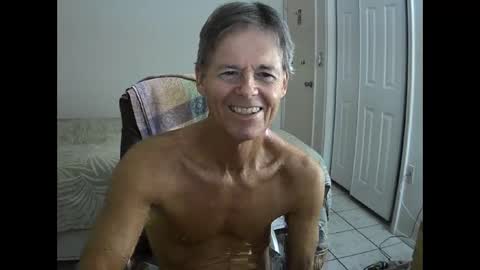 Snapshot of hewes1 chatting on October 19, 2025, 9:43 am hewes1 online show from October 19, 2025, 9:43 am