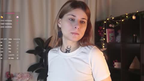 Snapshot of hexamuse chatting on November 18, 2025, 8:08 am Sofia online show from November 18, 2025, 8:08 am