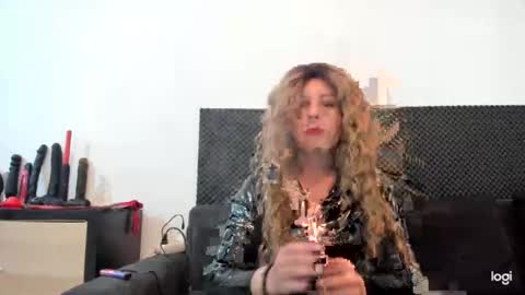 hexemmy online show from May 21, 2026, 1:40 pm