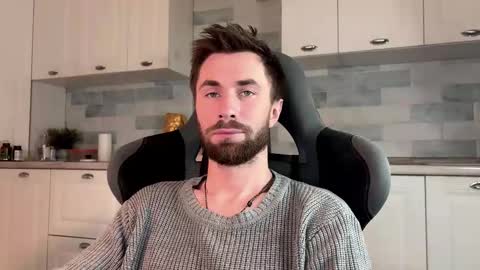 Snapshot of hey_arnold chatting on February 3, 2026, 7:35 am Arnold online show from February 3, 2026, 7:35 am