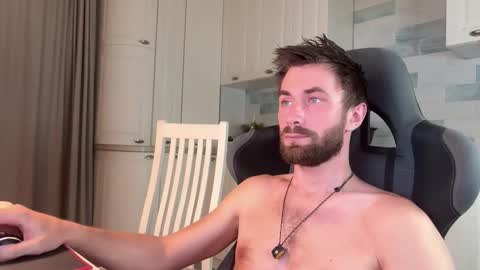 Snapshot of hey_arnold chatting on February 25, 2026, 6:06 pm Arnold online show from February 25, 2026, 6:06 pm