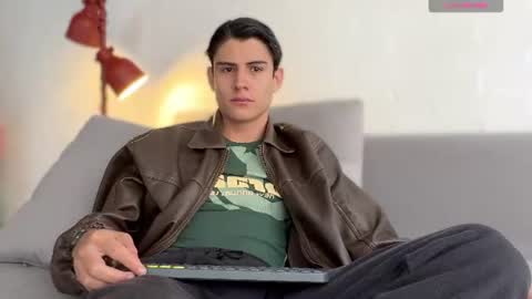hey_cesard online show from June 14, 2026, 5:37 pm