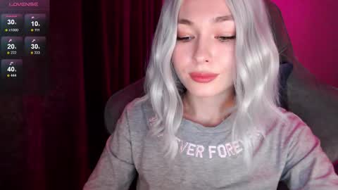  Nora  online show from October 17, 2025, 3:14 pm