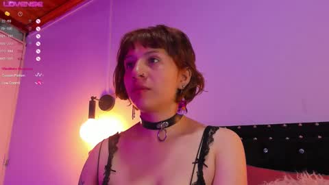 Snapshot of hey_noraly chatting on September 15, 2025, 4:12 am Noraly  online show from September 15, 2025, 4:12 am