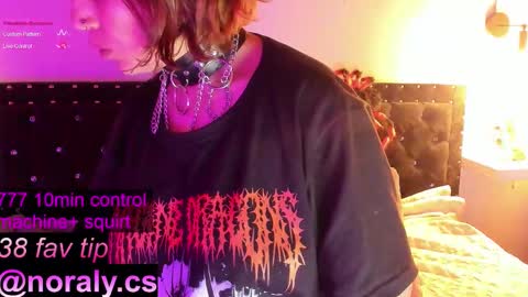 Snapshot of hey_noraly chatting on October 19, 2025, 4:13 am Noraly  online show from October 19, 2025, 4:13 am