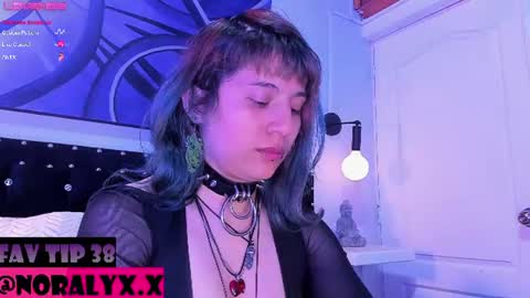 Snapshot of hey_noraly chatting on August 1, 2026, 4:45 am Noraly online show from August 1, 2026, 4:45 am