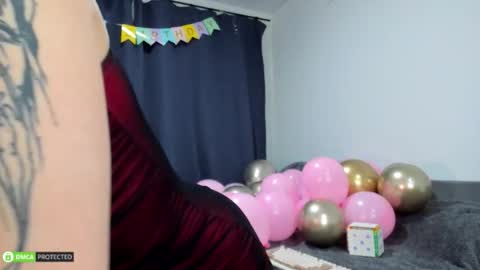 Snapshot of hey_tyankaaaa chatting on December 2, 2025, 12:16 am Bella 3 online show from December 2, 2025, 12:16 am