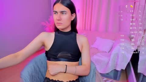 Snapshot of heyalena chatting on September 22, 2025, 7:54 am heyalena online show from September 22, 2025, 7:54 am