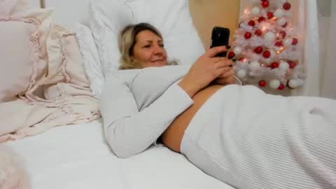 Heyheygrey online show from January 4, 2025, 3:49 pm