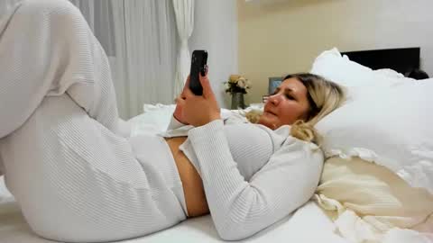 Heyheygrey online show from January 14, 2025, 4:57 am