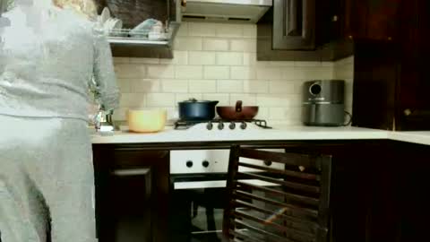 Snapshot of heyheygrey chatting on October 14, 2025, 10:43 pm Heyheygrey online show from October 14, 2025, 10:43 pm