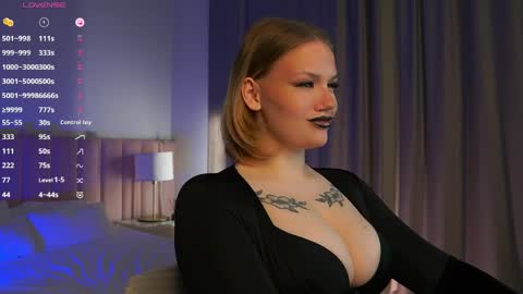 heynoirsam online show from March 29, 2026, 6:13 am