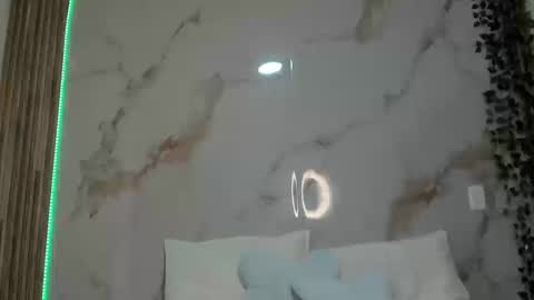 heyyo1808 online show from September 9, 2025, 9:03 pm