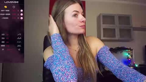 Lina online show from February 11, 2025, 6:08 am