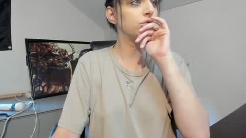 Paige online show from September 17, 2025, 1:13 pm