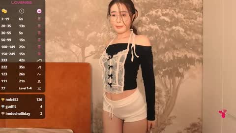 Hiaru online show from January 13, 2025, 8:37 am