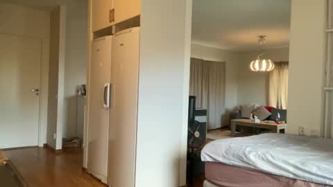 hichemlacoste333 online show from October 19, 2025, 12:39 pm