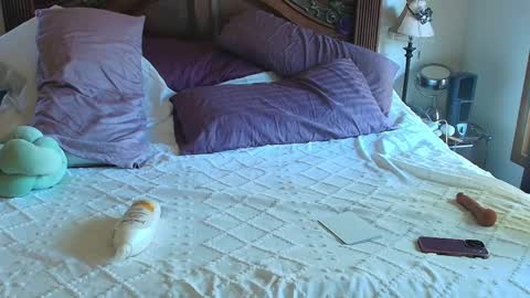 Snapshot of hidden_gold_milf chatting on September 19, 2025, 2:29 pm hidden_gold_milf online show from September 19, 2025, 2:29 pm