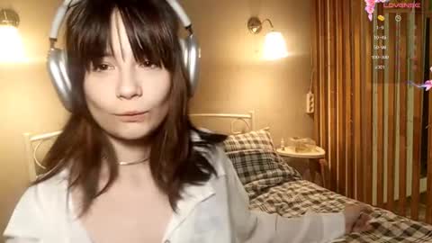 May online show from December 18, 2025, 5:19 pm