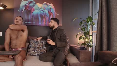 Snapshot of highlatin_guys chatting on December 7, 2024, 11:29 am Terry and E online show from December 7, 2024, 11:29 am