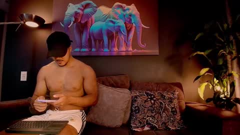 Snapshot of highlatin_guys chatting on January 6, 2025, 12:16 am Terry and E online show from January 6, 2025, 12:16 am