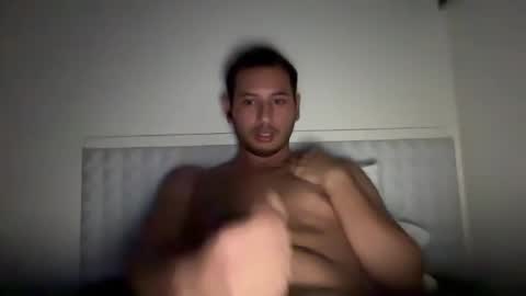 Snapshot of highlightsintown chatting on October 4, 2025, 9:57 pm highlightsintown online show from October 4, 2025, 9:57 pm