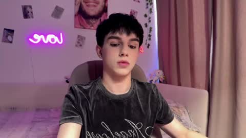 twinkvadusha online show from March 29, 2026, 1:22 pm