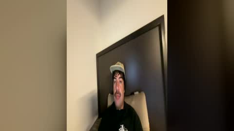 hiifiiive online show from June 14, 2026, 4:25 am
