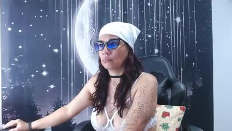 hikaryfire online show from May 4, 2026, 12:01 pm