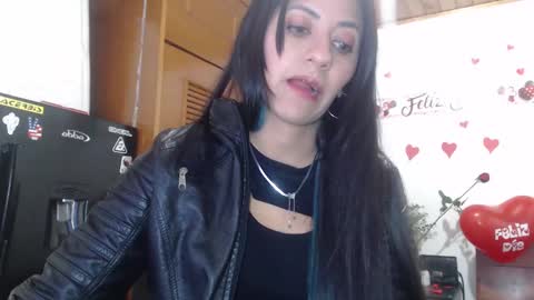 hilaril18 online show from February 15, 2025, 2:15 am