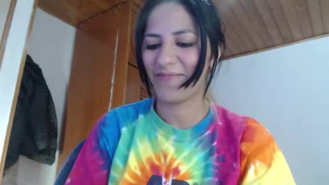 hilaril18 online show from September 10, 2025, 6:19 pm