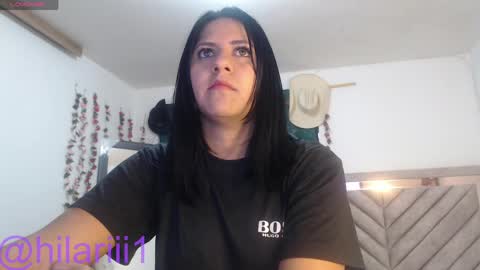 hilaril18 online show from April 30, 2026, 9:30 pm