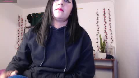 Snapshot of hilari18 chatting on June 26, 2026, 8:57 pm hilaril18 online show from June 26, 2026, 8:57 pm