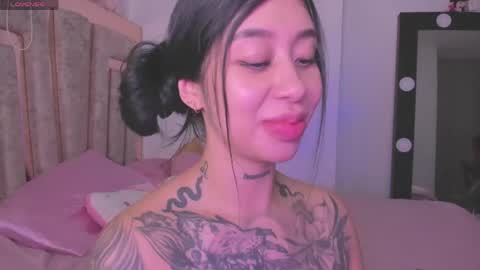 LUNA new account  FOLLOW ME online show from May 6, 2026, 9:53 pm
