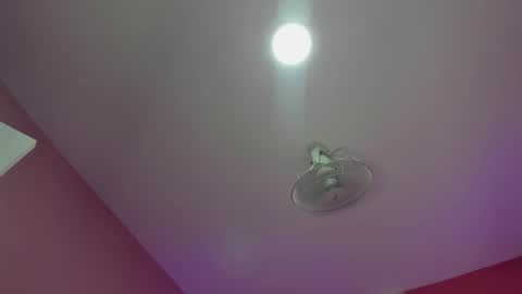 hilary_tailor online show from December 19, 2025, 11:17 am