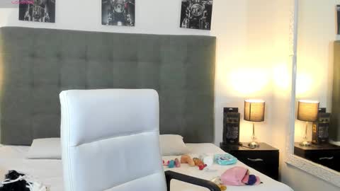 hilary_tailor online show from February 3, 2026, 10:42 am