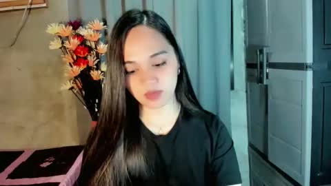 Snapshot of hilarymolly chatting on February 12, 2026, 11:55 pm hilarymolly online show from February 12, 2026, 11:55 pm