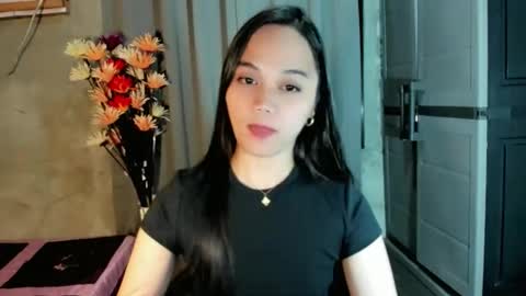 Snapshot of hilarymolly chatting on February 13, 2026, 10:06 pm hilarymolly online show from February 13, 2026, 10:06 pm