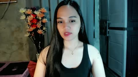 Snapshot of hilarymolly chatting on February 20, 2026, 11:22 am hilarymolly online show from February 20, 2026, 11:22 am