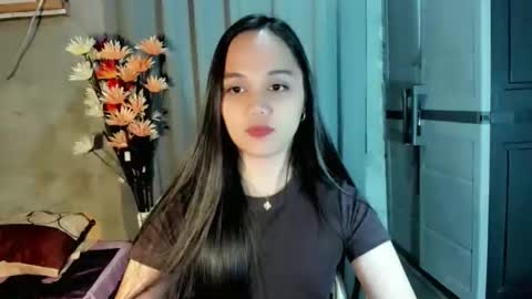 Snapshot of hilarymolly chatting on March 2, 2026, 7:15 am hilarymolly online show from March 2, 2026, 7:15 am