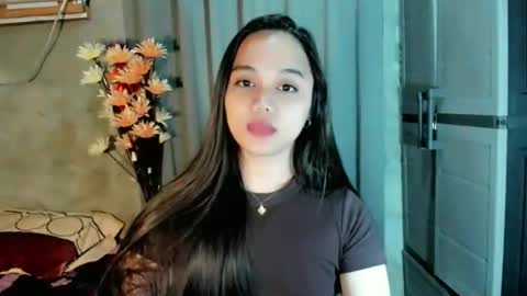 Snapshot of hilarymolly chatting on March 10, 2026, 12:48 am hilarymolly online show from March 10, 2026, 12:48 am