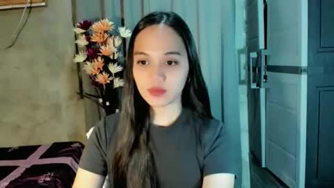 Snapshot of hilarymolly chatting on May 9, 2026, 6:13 pm hilarymolly online show from May 9, 2026, 6:13 pm