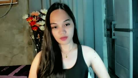 Snapshot of hilarymolly chatting on June 23, 2026, 6:39 pm hilarymolly online show from June 23, 2026, 6:39 pm