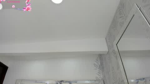 Hilary Thomsom online show from March 18, 2026, 12:19 pm