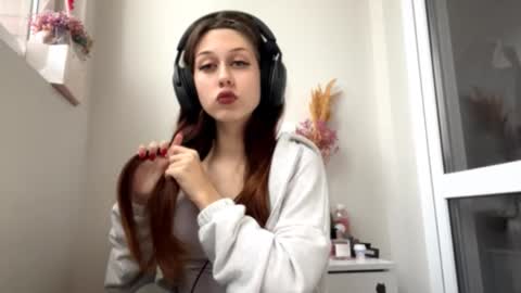 Snapshot of hildredmabray chatting on October 9, 2025, 1:20 pm Hi Im Elizabeth online show from October 9, 2025, 1:20 pm